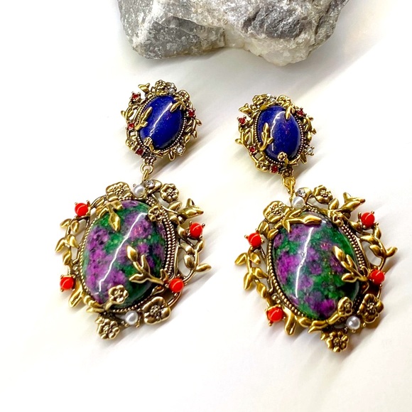 NEW Vintage Garden Stone Dangle Earrings - Picture 6 of 9